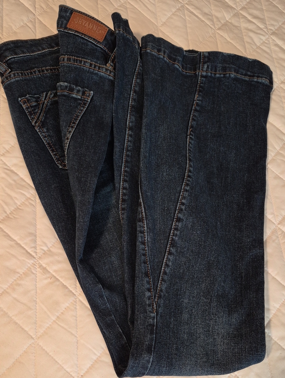 SHYANNE MID RISE FLARE BLUE JEAN